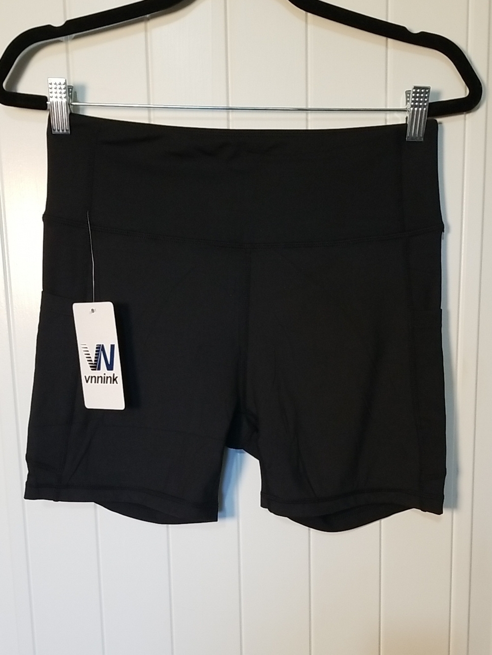 New Black High-Rise Bike Shorts With Pockets Size Large NWT
